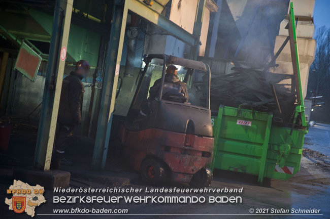 20210105 Brand einer Filteranlage während Revisionsarbeiten in Enzesfeld Foto: © Stefan Schneider BFKDO Baden 20210105 Brand einer Filteranlage während Revisionsarbeiten in Enzesfeld Foto: © Stefan Schneider BFKDO Baden