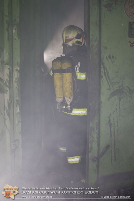 20210105 Brand einer Filteranlage während Revisionsarbeiten in Enzesfeld Foto: © Stefan Schneider BFKDO Baden 20210105 Brand einer Filteranlage während Revisionsarbeiten in Enzesfeld Foto: © Stefan Schneider BFKDO Baden