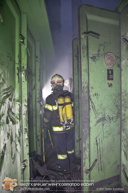 20210105 Brand einer Filteranlage während Revisionsarbeiten in Enzesfeld Foto: © Stefan Schneider BFKDO Baden 20210105 Brand einer Filteranlage während Revisionsarbeiten in Enzesfeld Foto: © Stefan Schneider BFKDO Baden