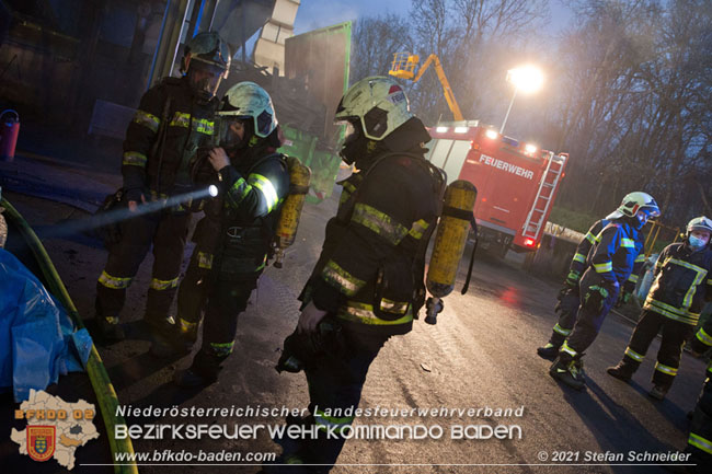 20210105 Brand einer Filteranlage während Revisionsarbeiten in Enzesfeld Foto: © Stefan Schneider BFKDO Baden 20210105 Brand einer Filteranlage während Revisionsarbeiten in Enzesfeld Foto: © Stefan Schneider BFKDO Baden