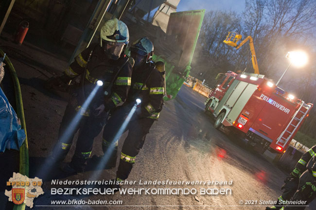 20210105 Brand einer Filteranlage während Revisionsarbeiten in Enzesfeld Foto: © Stefan Schneider BFKDO Baden 20210105 Brand einer Filteranlage während Revisionsarbeiten in Enzesfeld Foto: © Stefan Schneider BFKDO Baden
