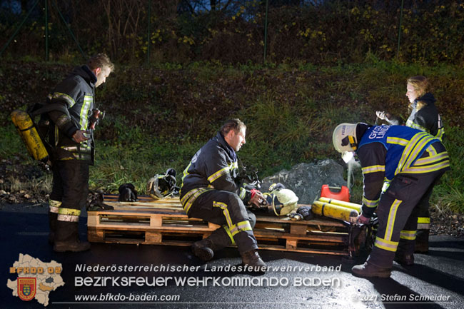 20210105 Brand einer Filteranlage während Revisionsarbeiten in Enzesfeld Foto: © Stefan Schneider BFKDO Baden 20210105 Brand einer Filteranlage während Revisionsarbeiten in Enzesfeld Foto: © Stefan Schneider BFKDO Baden