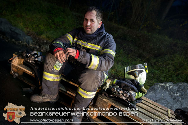 20210105 Brand einer Filteranlage während Revisionsarbeiten in Enzesfeld Foto: © Stefan Schneider BFKDO Baden 20210105 Brand einer Filteranlage während Revisionsarbeiten in Enzesfeld Foto: © Stefan Schneider BFKDO Baden