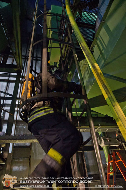 20210105 Brand einer Filteranlage whrend Revisionsarbeiten in Enzesfeld  Foto:  Stefan Schneider BFKDO Baden