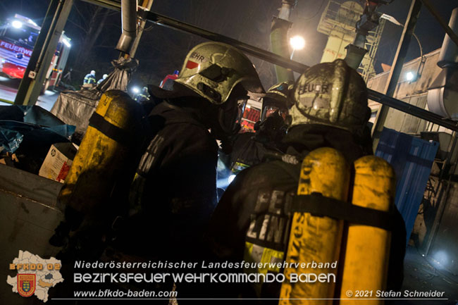 20210105 Brand einer Filteranlage während Revisionsarbeiten in Enzesfeld Foto: © Stefan Schneider BFKDO Baden 20210105 Brand einer Filteranlage während Revisionsarbeiten in Enzesfeld Foto: © Stefan Schneider BFKDO Baden