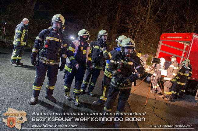 20210105 Brand einer Filteranlage während Revisionsarbeiten in Enzesfeld Foto: © Stefan Schneider BFKDO Baden 20210105 Brand einer Filteranlage während Revisionsarbeiten in Enzesfeld Foto: © Stefan Schneider BFKDO Baden