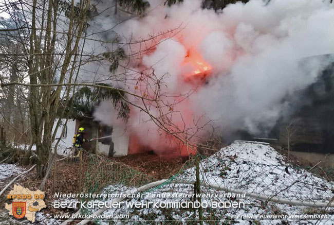 20210111 Brand einer Holzhtte im Waldgebiet Furth a.d.Triesting   Foto:  FF Weissenbach/Triesting