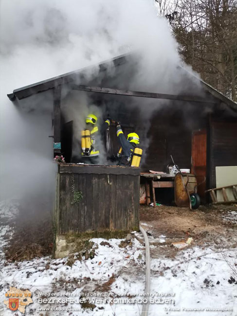 20210111 Brand einer Holzhütte im Waldgebiet Furth a.d.Triesting Foto: © FF Weissenbach/Triesting 20210111 Brand einer Holzhütte im Waldgebiet Furth a.d.Triesting Foto: © FF Weissenbach/Triesting