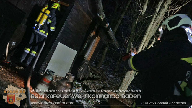 20210111 Brand einer Holzhtte im Waldgebiet Furth a.d.Triesting   Foto:  Stefan Schneider BFKDO Baden