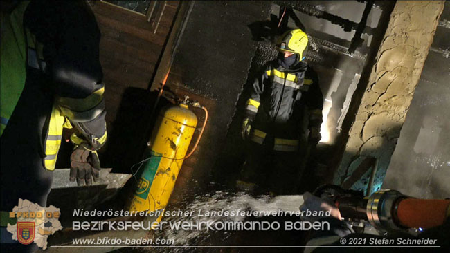 20210111 Brand einer Holzhtte im Waldgebiet Furth a.d.Triesting   Foto:  Stefan Schneider BFKDO Baden