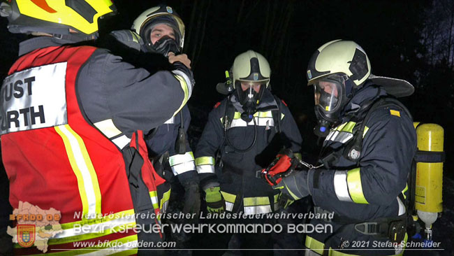 20210111 Brand einer Holzhtte im Waldgebiet Furth a.d.Triesting   Foto:  Stefan Schneider BFKDO Baden