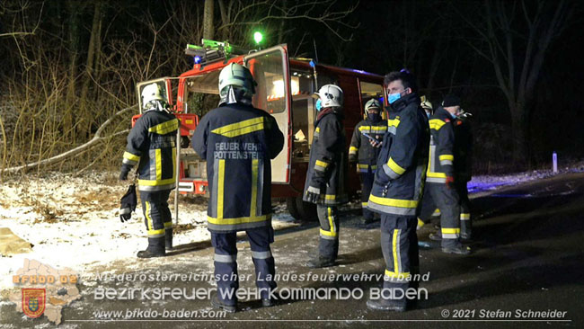 20210111 Brand einer Holzhtte im Waldgebiet Furth a.d.Triesting   Foto:  Stefan Schneider BFKDO Baden