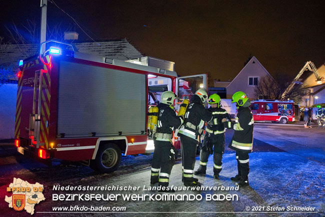 20210114 Brand in einer Traiskirchner Mansardenwohnung   Foto:  Stefan Schneider BFKDO Baden