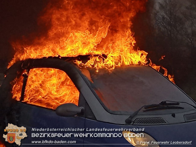 20210128 Fahrzeugbrand auf der A2 bei Leobersdorf  Foto:  Freiwillige Feuerwehr Leobersdorf