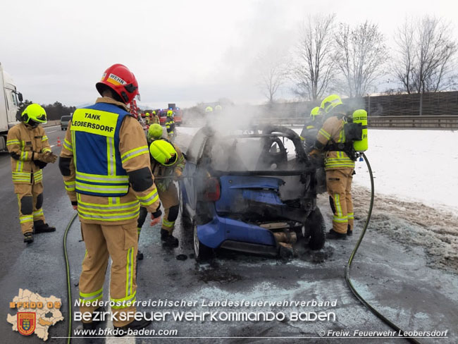20210128 Fahrzeugbrand auf der A2 bei Leobersdorf  Foto:  Freiwillige Feuerwehr Leobersdorf