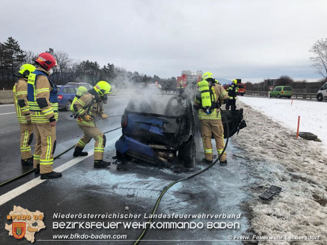 20210128 Fahrzeugbrand auf der A2 bei Leobersdorf  Foto:  Freiwillige Feuerwehr Leobersdorf