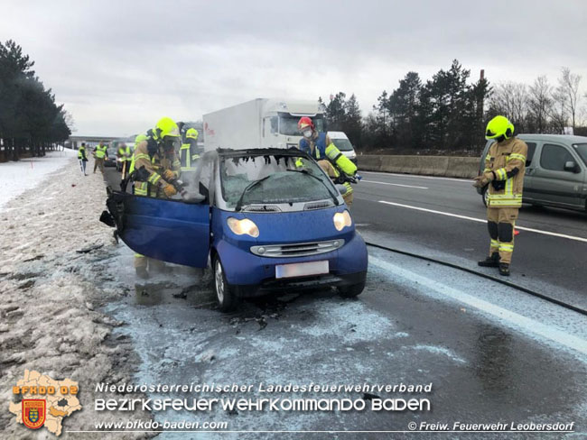 20210128 Fahrzeugbrand auf der A2 bei Leobersdorf  Foto:  Freiwillige Feuerwehr Leobersdorf