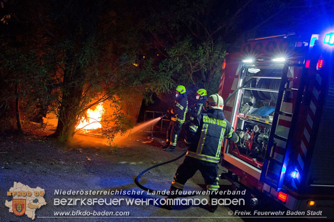 20210205 Vermeintliche Brandstiftung beim historischen Caf im Badener Kurpark  Foto:  Freiwillige Feuerwehr Baden-Stadt