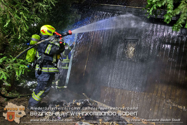 20210205 Vermeintliche Brandstiftung beim historischen Caf im Badener Kurpark  Foto:  Freiwillige Feuerwehr Baden-Stadt