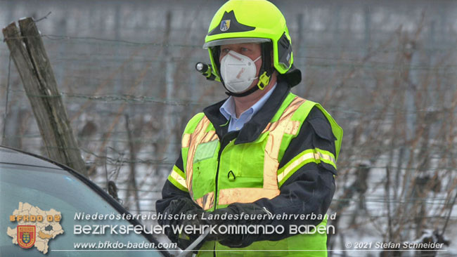 20210210 Verkehrsunfall auf der Weinbergstrae Richtung Gumpoldskirchen  Foto:  Stefan Schneider