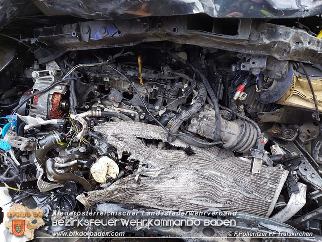 20210219 Verkehrsunfall auf der Umfahrung Oeynhausen   Foto:  Franz Plleritzer FF Traiskirchen-Stadt 