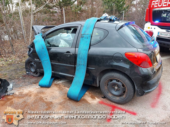 20210219 Verkehrsunfall auf der Umfahrung Oeynhausen Foto: © Franz Pölleritzer FF Traiskirchen-Stadt 20210219 Verkehrsunfall auf der Umfahrung Oeynhausen Foto: © Franz Pölleritzer FF Traiskirchen-Stadt