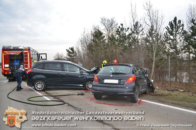 20210219 Verkehrsunfall auf der Umfahrung Oeynhausen   Foto:  Freiwillige Feuerwehr Oeynhausen