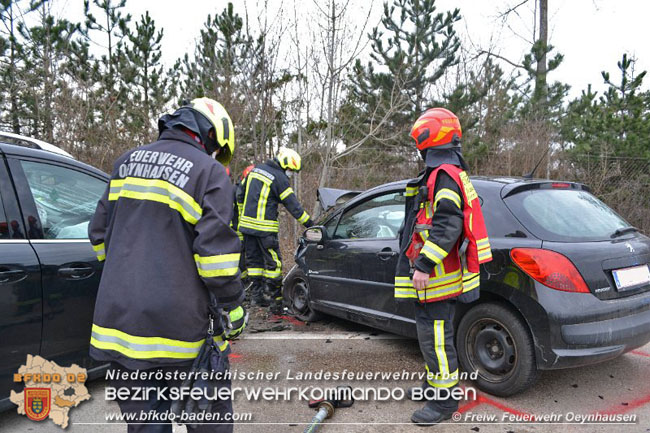 20210219 Verkehrsunfall auf der Umfahrung Oeynhausen   Foto:  Freiwillige Feuerwehr Oeynhausen
