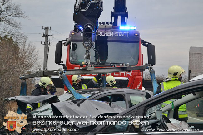 20210219 Verkehrsunfall auf der Umfahrung Oeynhausen   Foto:  Freiwillige Feuerwehr Oeynhausen