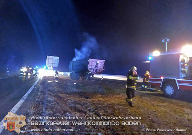 20210302 Rauchentwicklung bei LKW stellt sich als Glutbrand bei Gefahrgut-Transporter heraus Foto: © Freiwillige Feuerwehr Alland 20210302 Rauchentwicklung bei LKW stellt sich als Glutbrand bei Gefahrgut-Transporter heraus Foto: © Freiwillige Feuerwehr Alland