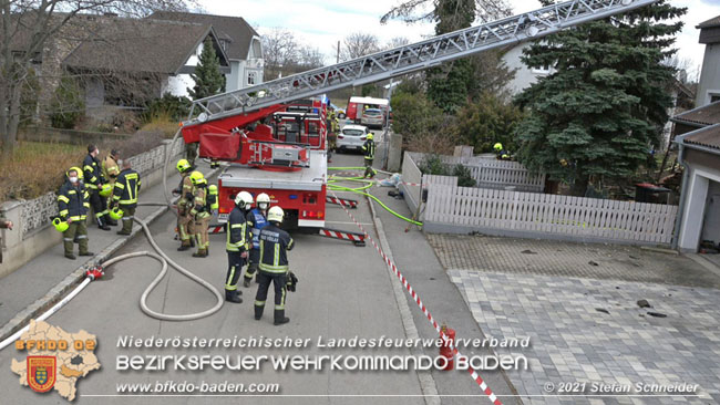 20210315 Brand im Leobersdorfer Siedlungsgebiet  Foto: © Stefan Schneider BFKDO BADEN