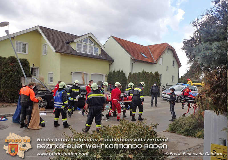 20210317 Verkehrsunfall in Gainfarn  Foto:  Freiwillige Feuerwehr Gainfarn