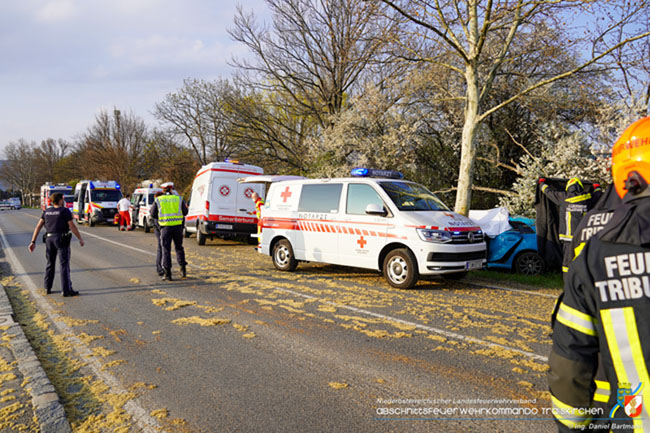 20210402 Tdlicher Verkehrsunfall in Tribuswinkel  Foto:  Ing. Daniel Bartmann