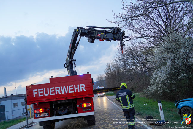 20210402 Tdlicher Verkehrsunfall in Tribuswinkel  Foto:  Ing. Daniel Bartmann