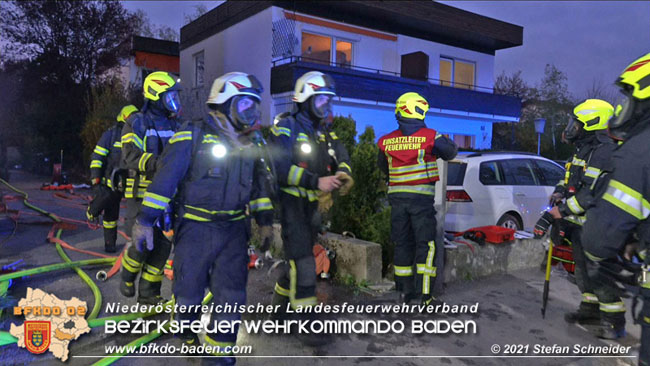 20210427 Wohnungsbrand mit schwerverletzter Frau im Badener Ortsteil Weikersdorf  Foto:  Freiwillige Feuerwehr Baden-Stadt / Stefan Schneider