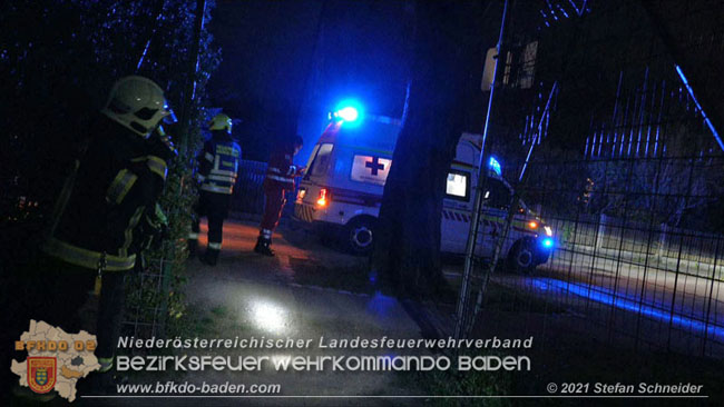 20210427 Wohnungsbrand mit schwerverletzter Frau im Badener Ortsteil Weikersdorf  Foto:  Freiwillige Feuerwehr Baden-Stadt / Stefan Schneider