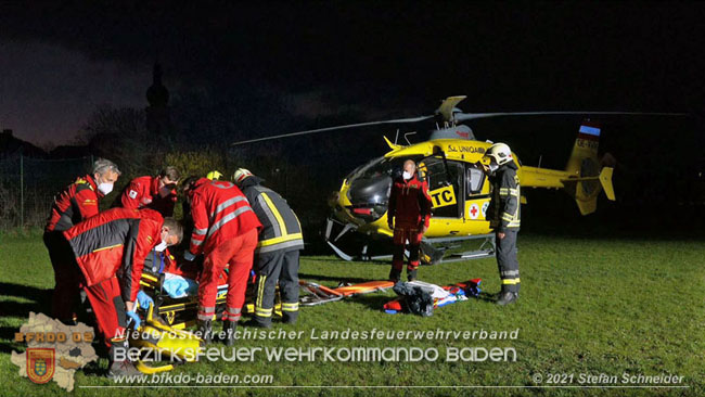 20210427 Wohnungsbrand mit schwerverletzter Frau im Badener Ortsteil Weikersdorf  Foto:  Freiwillige Feuerwehr Baden-Stadt / Stefan Schneider