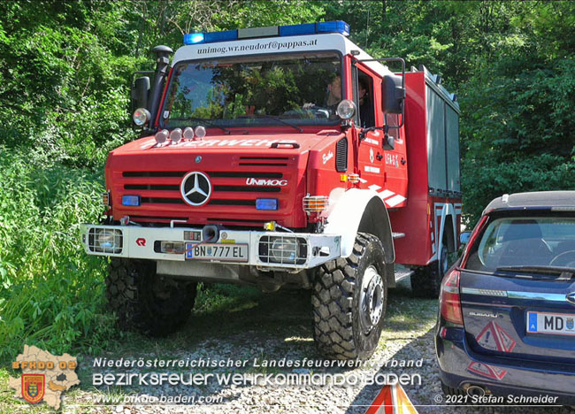 20210619 Feuerwehr untersttzt bei Rettungseinsatz beim Wegerl im Helenental   Foto:  Stefan Schneider