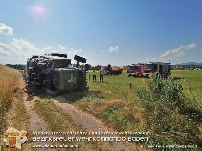 20210712 Bergung eines Mhdreschers in Leobersdorf   Foto:  Freiwillige Feuerwehr Leobersdorf