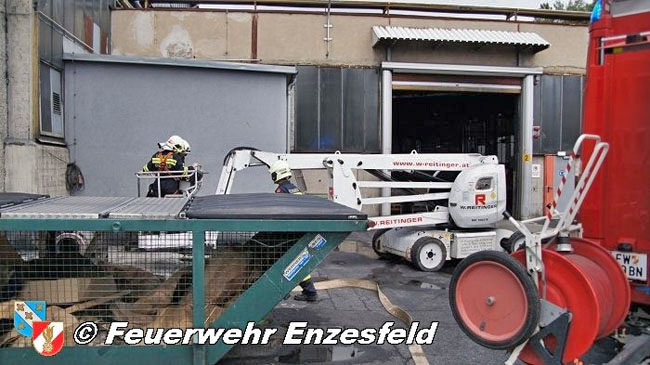 20210714 Dachstuhlbrand in Gewerbebetrieb  Foto: Freiwillige Feuerwehr Enzesfeld