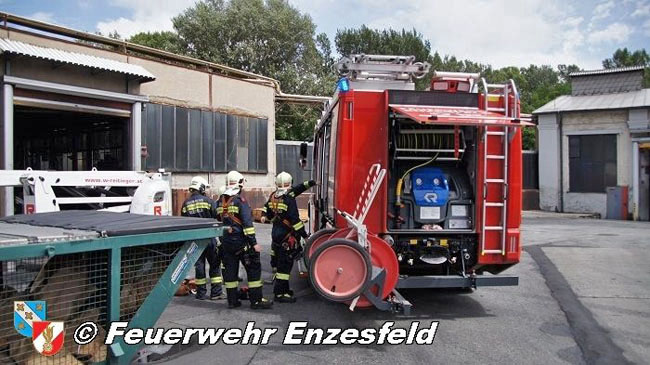 20210714 Dachstuhlbrand in Gewerbebetrieb  Foto: Freiwillige Feuerwehr Enzesfeld