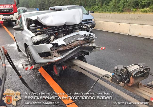 20210717 Verkehrsunfall auf der A21 im Baustellenbereich Alland  Foto:  Freiwillige Feuerwehr Alland 