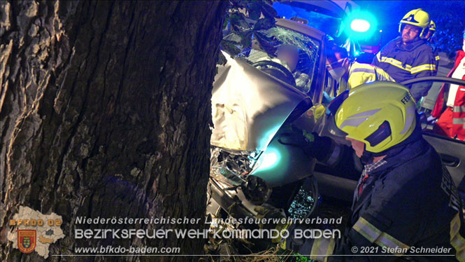 20210809 Verkehrsunfall bei der Ortseinfahrt Tribuswinkel  Foto:  Stefan Schneider