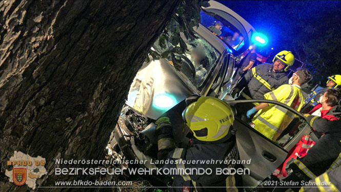 20210809 Verkehrsunfall bei der Ortseinfahrt Tribuswinkel  Foto:  Stefan Schneider