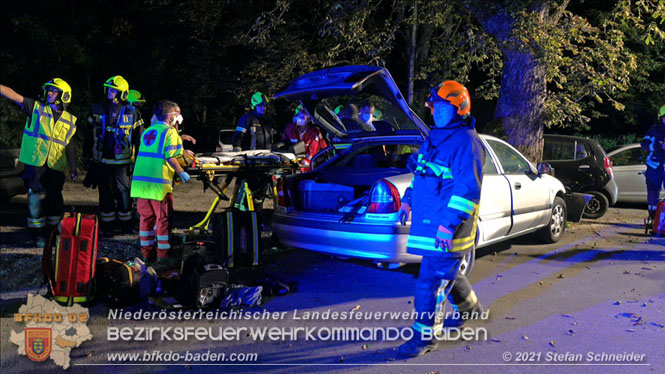 20210809 Verkehrsunfall bei der Ortseinfahrt Tribuswinkel  Foto:  Stefan Schneider