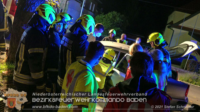 20210809 Verkehrsunfall bei der Ortseinfahrt Tribuswinkel  Foto:  Stefan Schneider