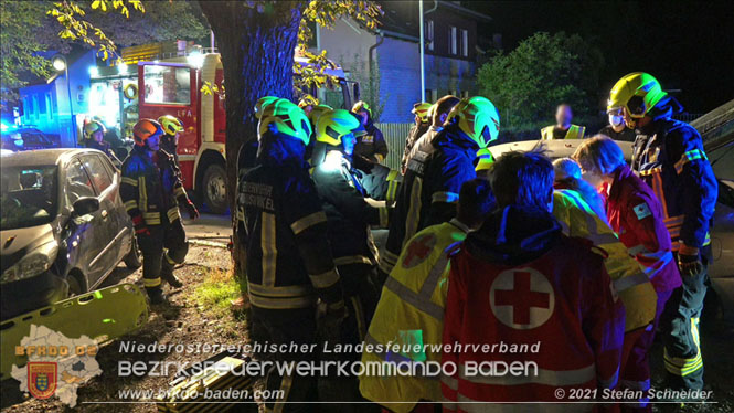 20210809 Verkehrsunfall bei der Ortseinfahrt Tribuswinkel  Foto:  Stefan Schneider