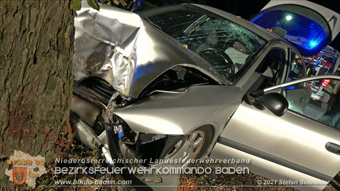 20210809 Verkehrsunfall bei der Ortseinfahrt Tribuswinkel  Foto:  Stefan Schneider