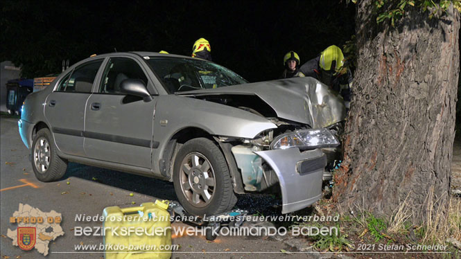 20210809 Verkehrsunfall bei der Ortseinfahrt Tribuswinkel  Foto:  Stefan Schneider