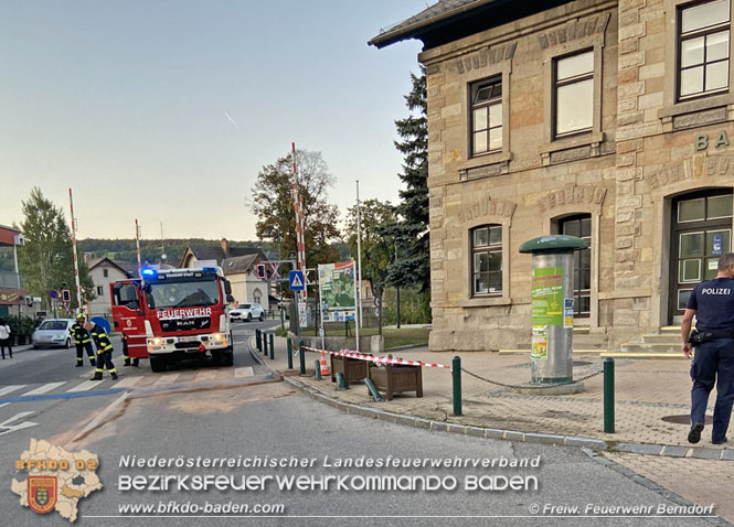 20210903 Verkehrsunfall im Berndorfer Stadtzentrum  Foto:  M. Gebhart FF Berndorf-Stadt